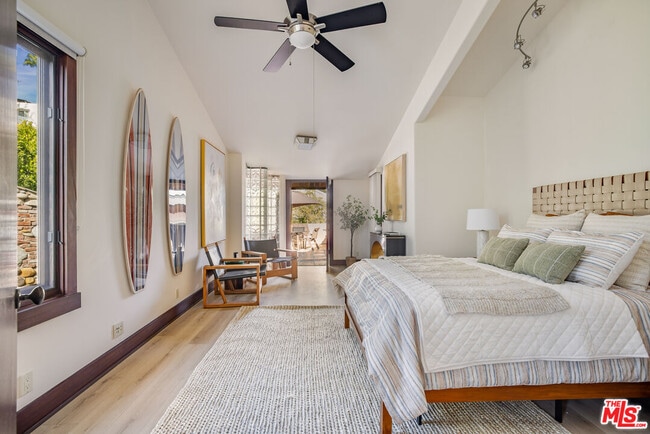 Building Photo - 620 Resolano Dr