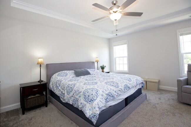 Building Photo - "Spacious 4-Bedroom Gem with 3 Full Baths - 2344 Sq Ft of Comfort on Stackhouse Drive!"