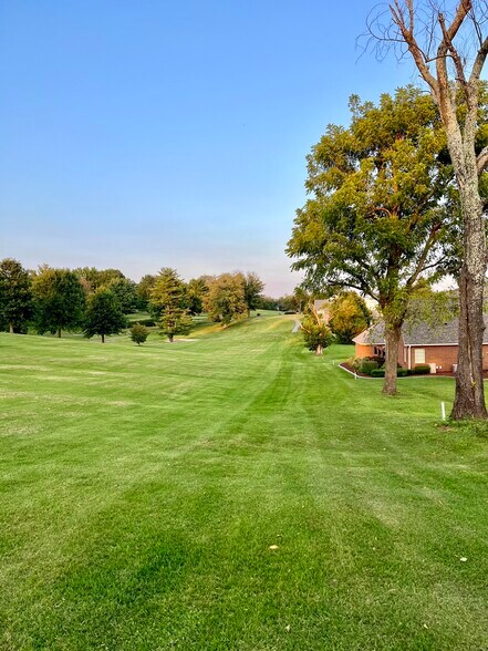 9th Fairway Somerset Country Club - 208 Fairway Ln