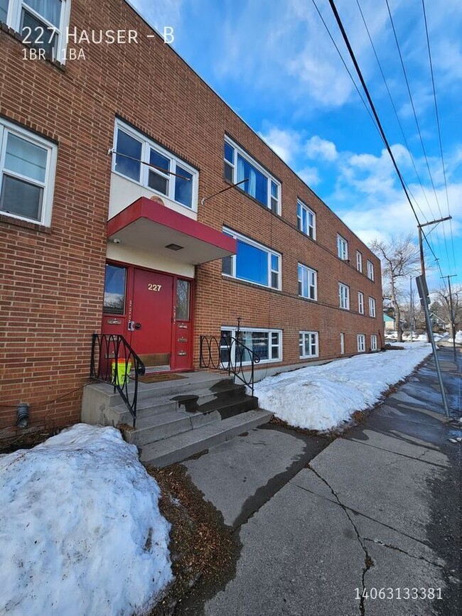 Building Photo - 227 Hauser-B