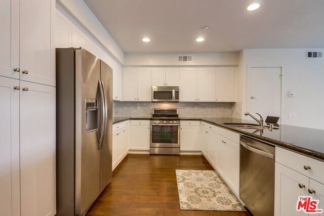 Building Photo - 5450 Strand