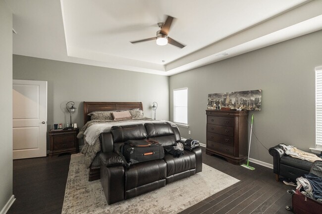 Building Photo - 1420 Day Dr