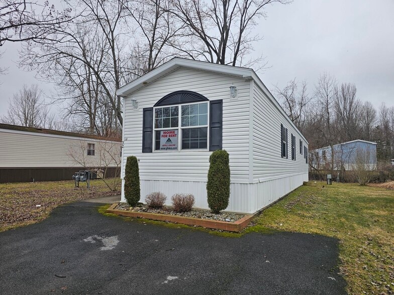 Building Photo - 32 Bramblewood Rd