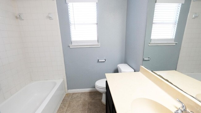Building Photo - 1203 Beckwood Cir
