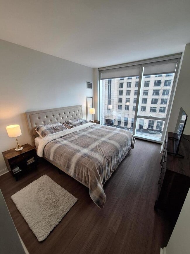 Building Photo - 500 N Lake Shore Dr