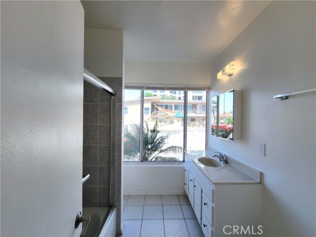 Building Photo - 1250 E Ocean Blvd