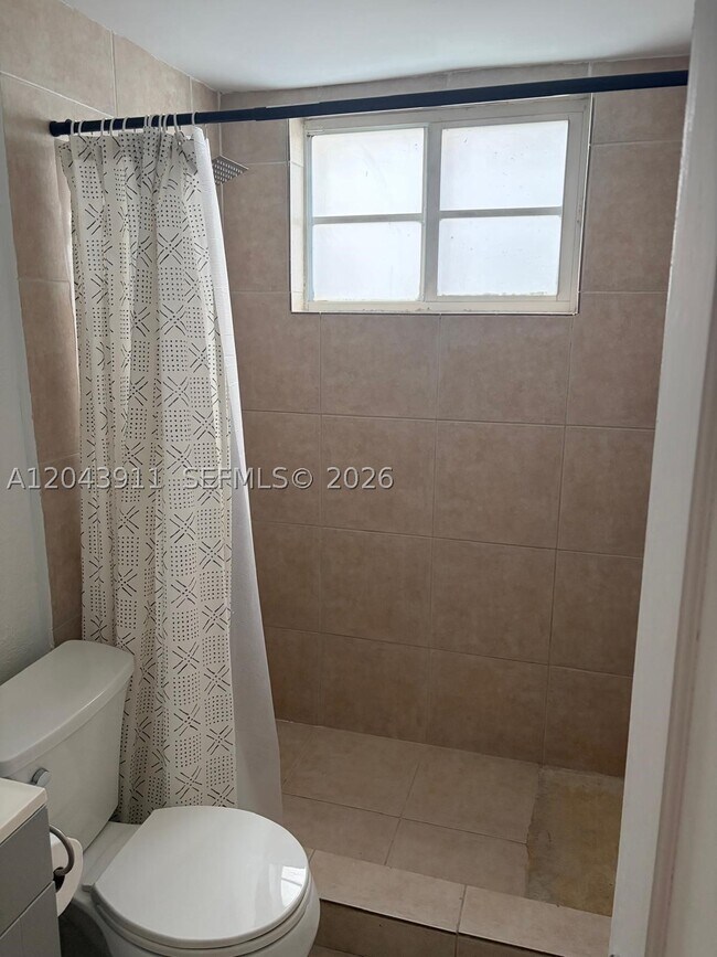 Building Photo - 503 75th St