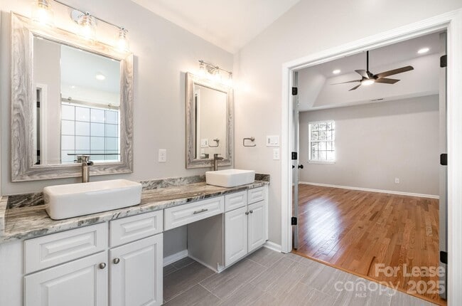 Building Photo - 111 Monterey Dr