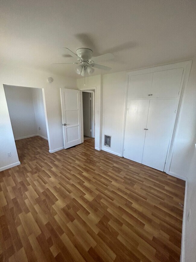 Building Photo - 1130 Palm Ave