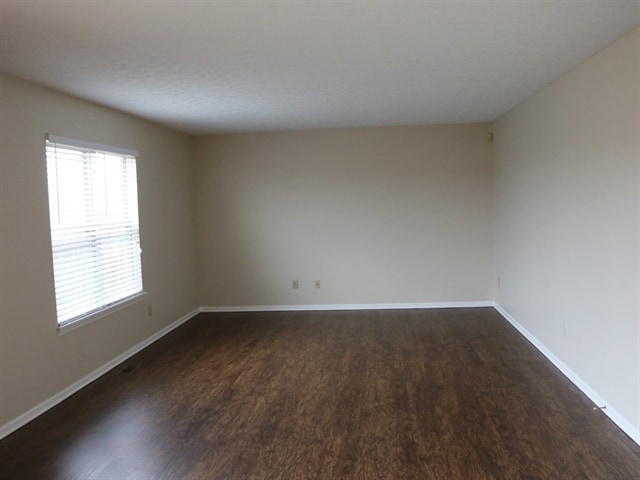 Building Photo - 1053 Amherst Blvd