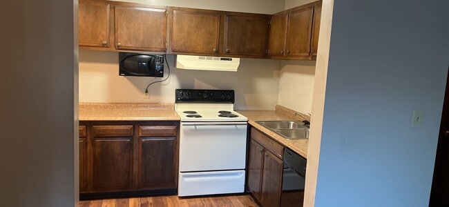 Interior Photo - Quail Creek Apts.