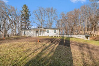 Building Photo - 4585 E Shore Dr