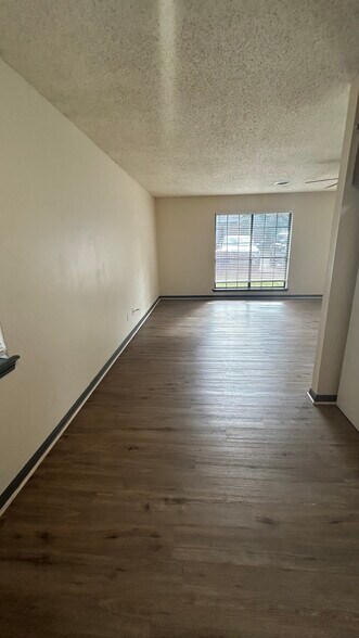 Building Photo - 3611 Barry Ave