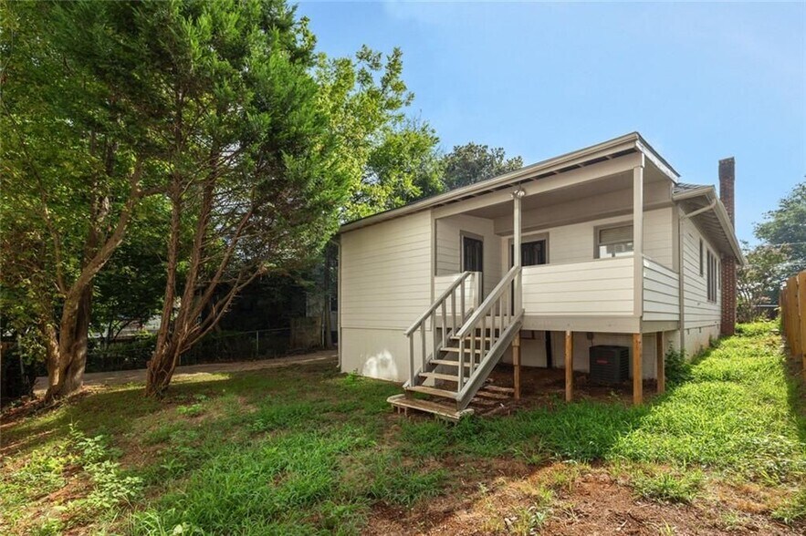 Building Photo - 257 Stovall St SE