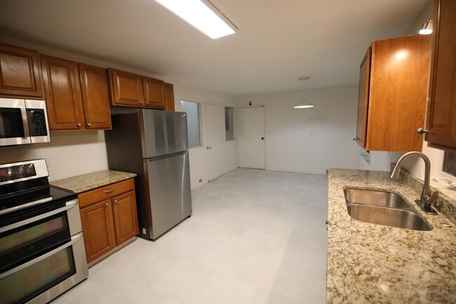 Building Photo - 3191 E Broad St