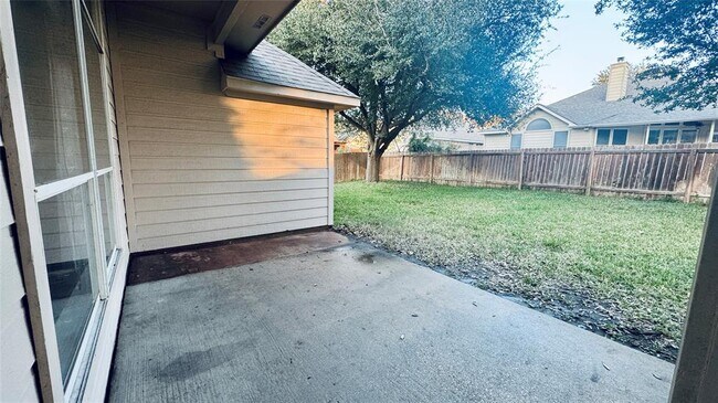 Building Photo - 1505 Shady Hillside Pass