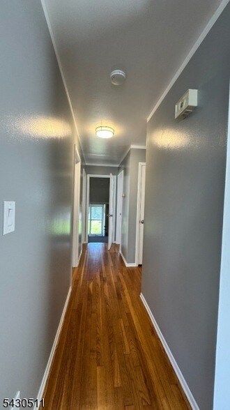 Building Photo - 424 Dewitt St