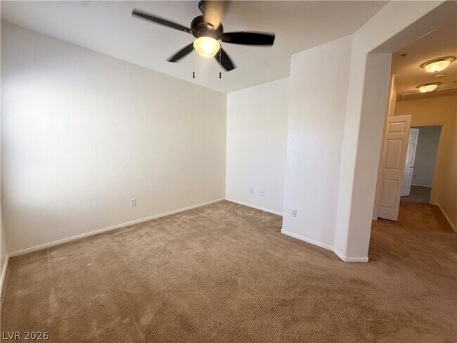 Building Photo - 3915 Legend Hills St