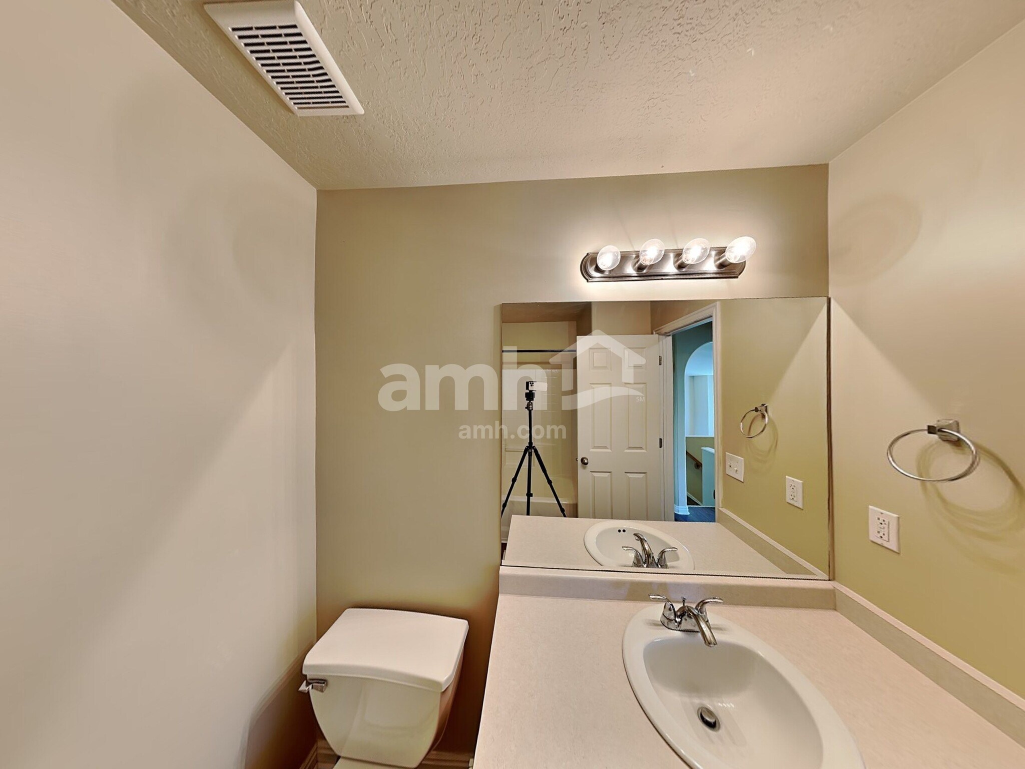 Building Photo - 1012 York Dr