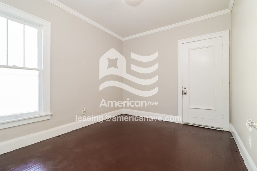 Building Photo - 3962 Woodhaven Dr