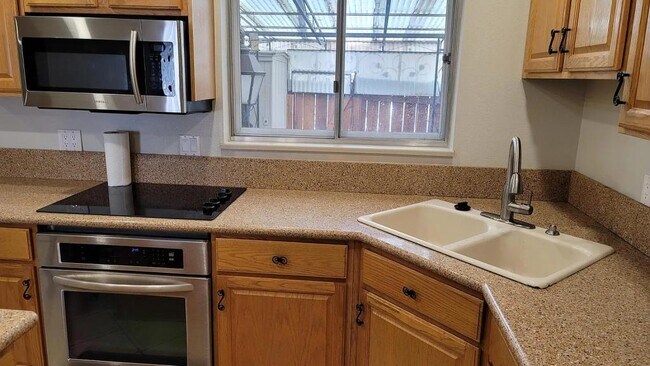 Building Photo - 9209 E Nassau Ave