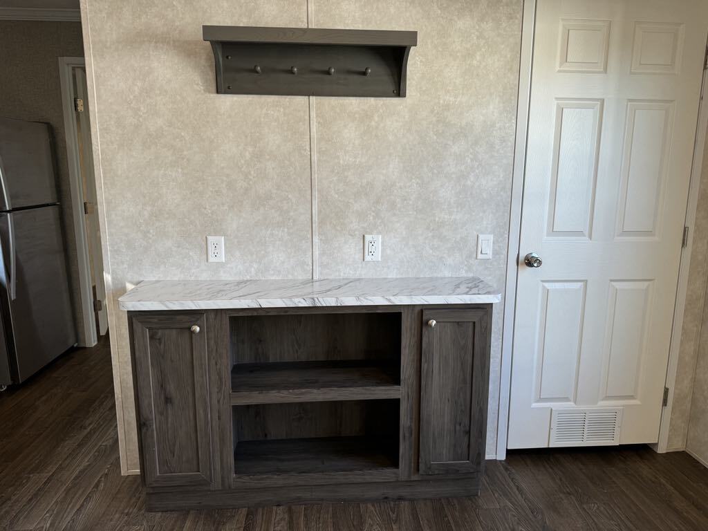 Building Photo - 2042 Marmoor Dr