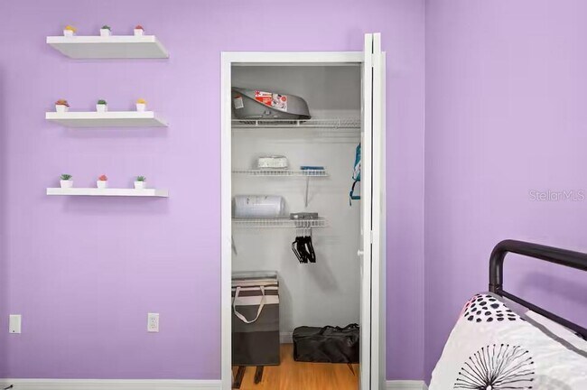 Building Photo - 3 Ryecroft Ln