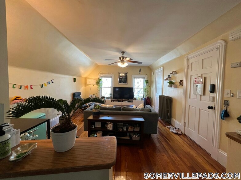 Building Photo - 21 Chandler St