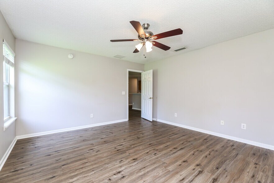 Building Photo - 3518 Brangus Ct