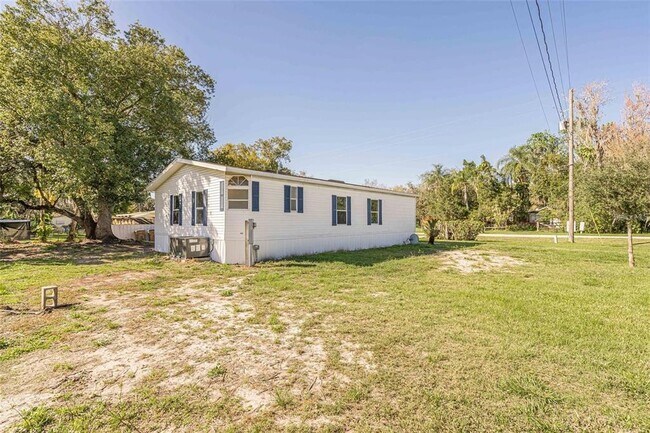 Building Photo - 4960 Tuscaroa Ave