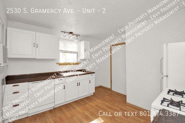 Building Photo - 2530 Gramercy Ave