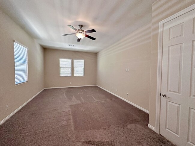 Building Photo - 71 Newton Ridge Way