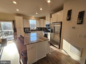 Building Photo - 1870 Boulder Dr