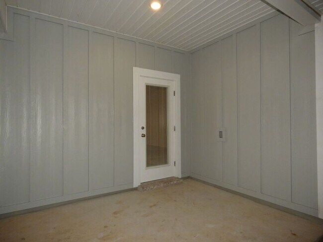 Building Photo - 5753 Danbury Blvd