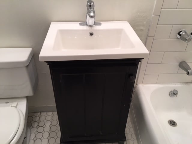 Building Photo - 721 N Hollywood Way