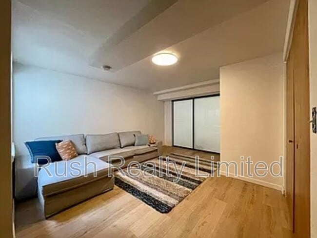 Building Photo - 2657 S University Blvd