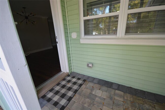 Building Photo - 3006 Vine St