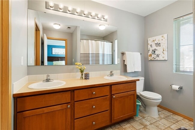 Building Photo - 2085 Bobs Hollow Ln