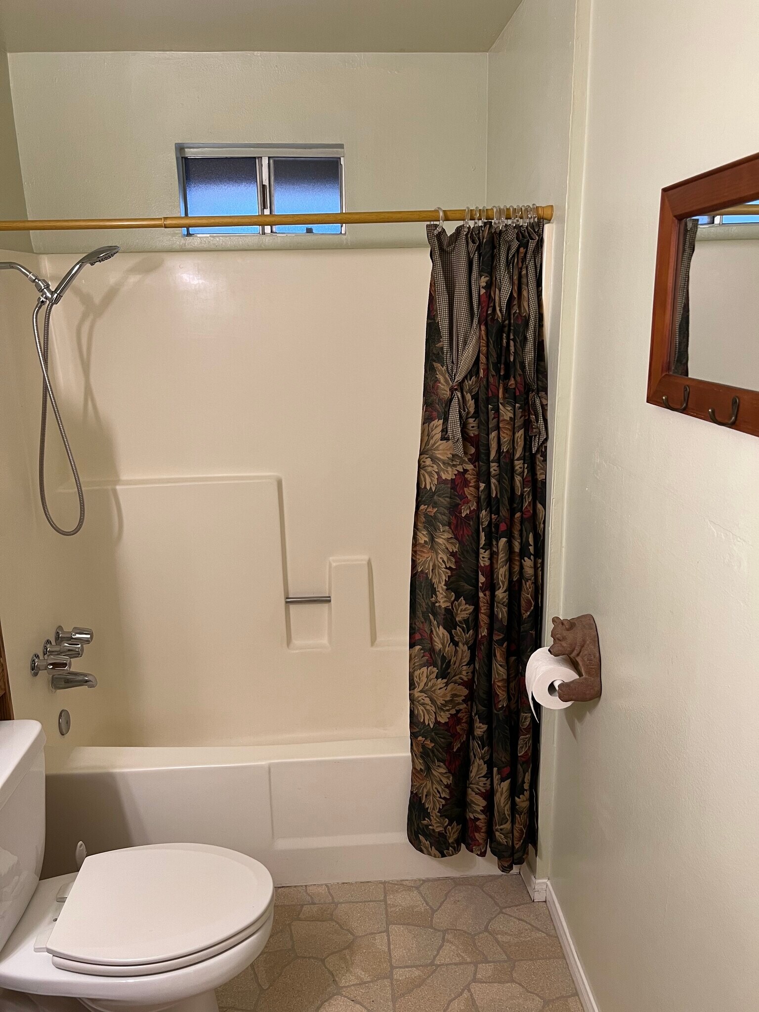 Building Photo - 259 Spruce Ln