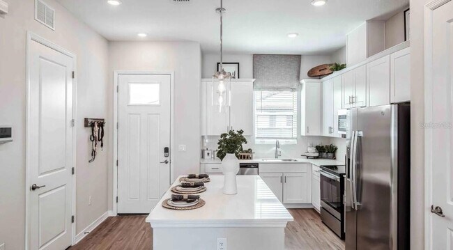 Building Photo - 3842 Shayelily Rd