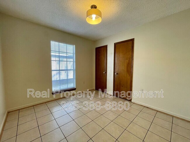 Building Photo - 10642 Stanley Aubin Ln