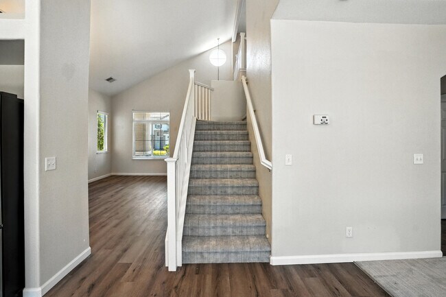 Building Photo - 9437 Red Spruce Way