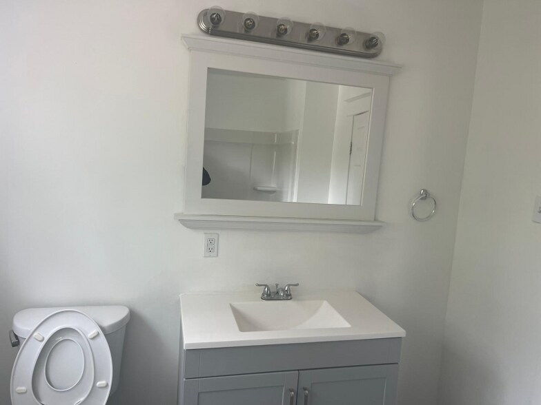 Building Photo - 2319 Patterson Ave