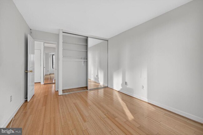 Building Photo - 1301 20th St NW