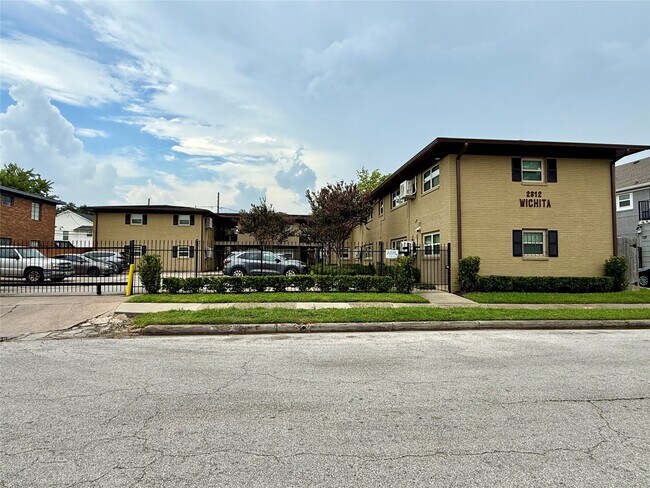 Building Photo - 2812 Wichita St
