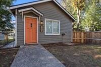 Building Photo - 2Bed/2Bth in Vancouver