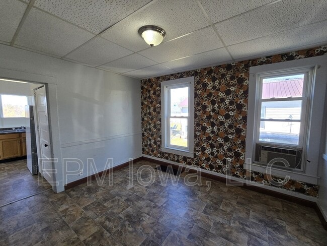 Building Photo - 1017 19th St SE