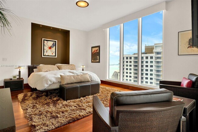Building Photo - 901 Brickell Key Blvd