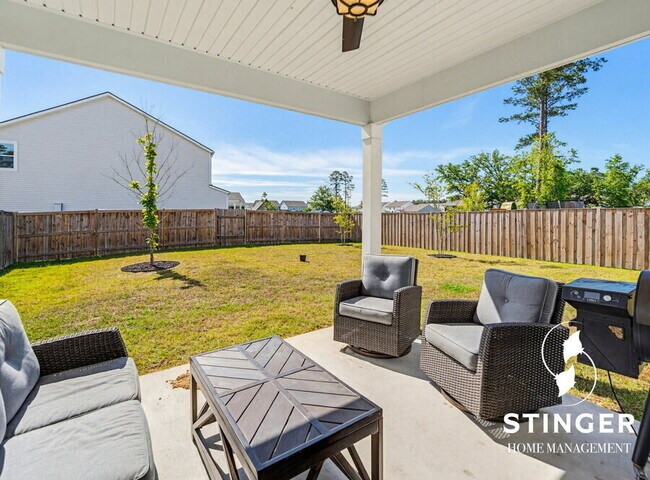 Building Photo - 1214 Danner Dr