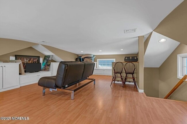 Building Photo - 101 Neptune Pl